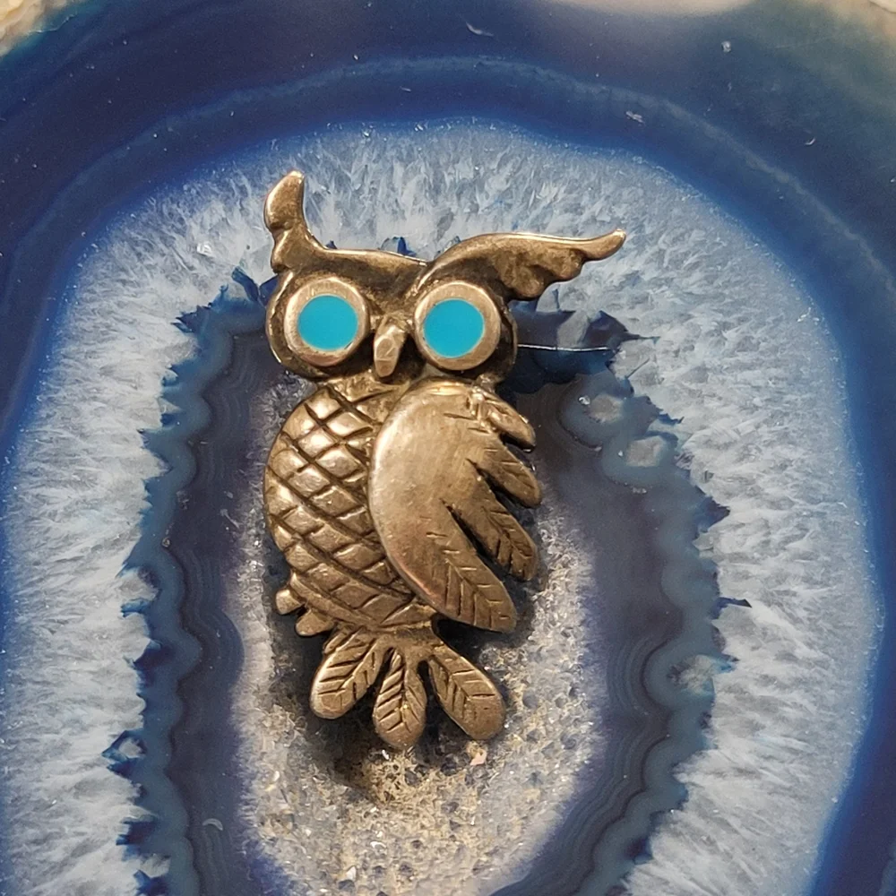 Vintage Owl Turquoise Eyes Pin/Brooch. - Picture 1 of 8